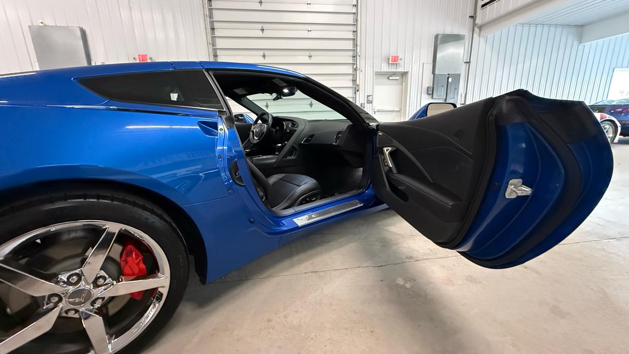 Chevrolet Corvette Stingray 2dr Cpe w/2LT 2014