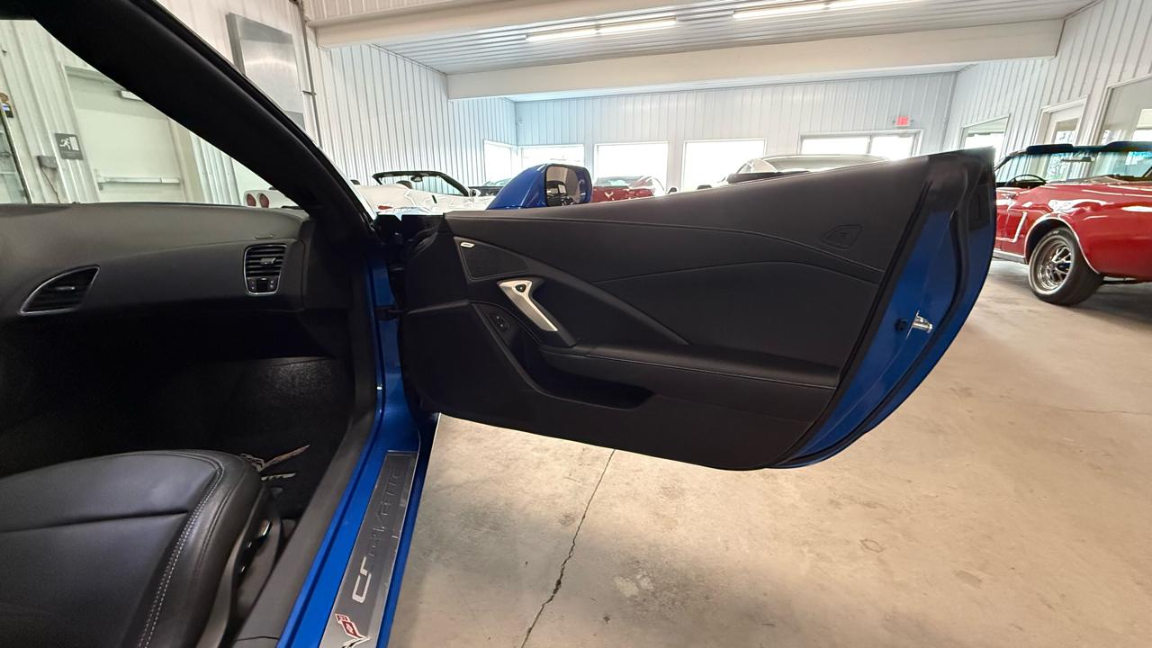 Chevrolet Corvette Stingray 2dr Cpe w/2LT 2014