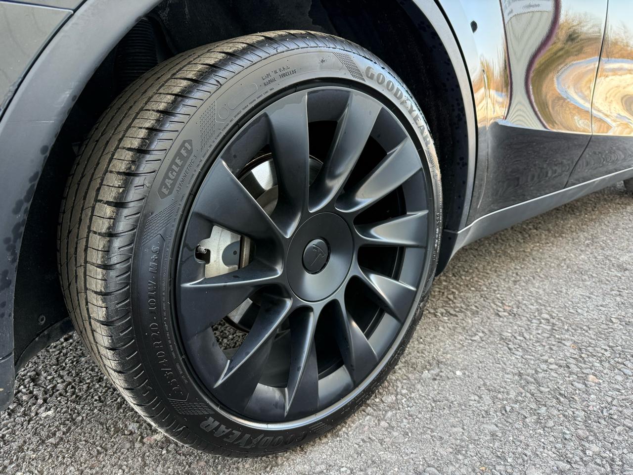 Tesla Model Y Long Range AWD 2023