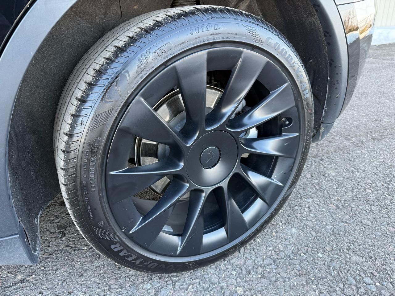 Tesla Model Y Long Range AWD 2023