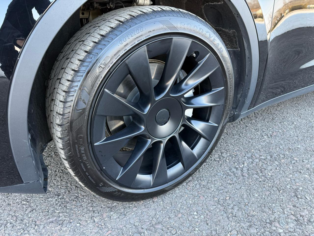 Tesla Model Y Long Range AWD 2023