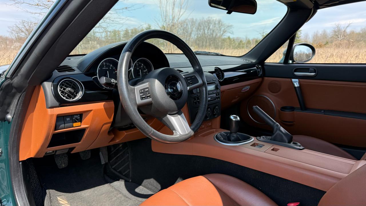 Mazda MX-5 Miata 2dr Conv Manual Grand Touring 2007