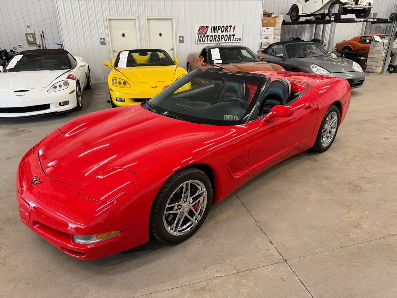 Chevrolet Corvette 2dr Convertible 2004