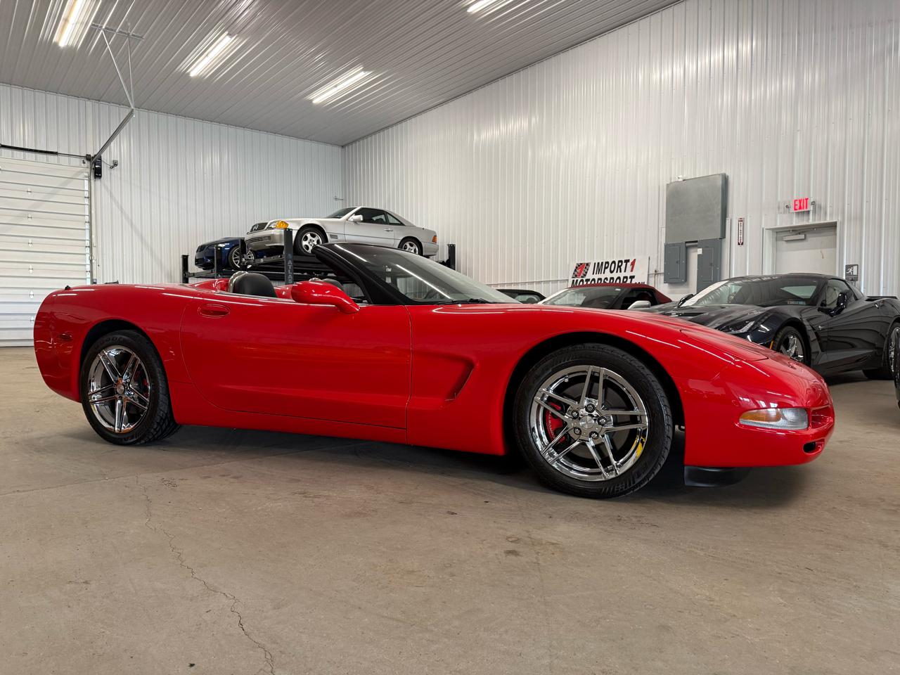 Chevrolet Corvette 2dr Convertible 2004