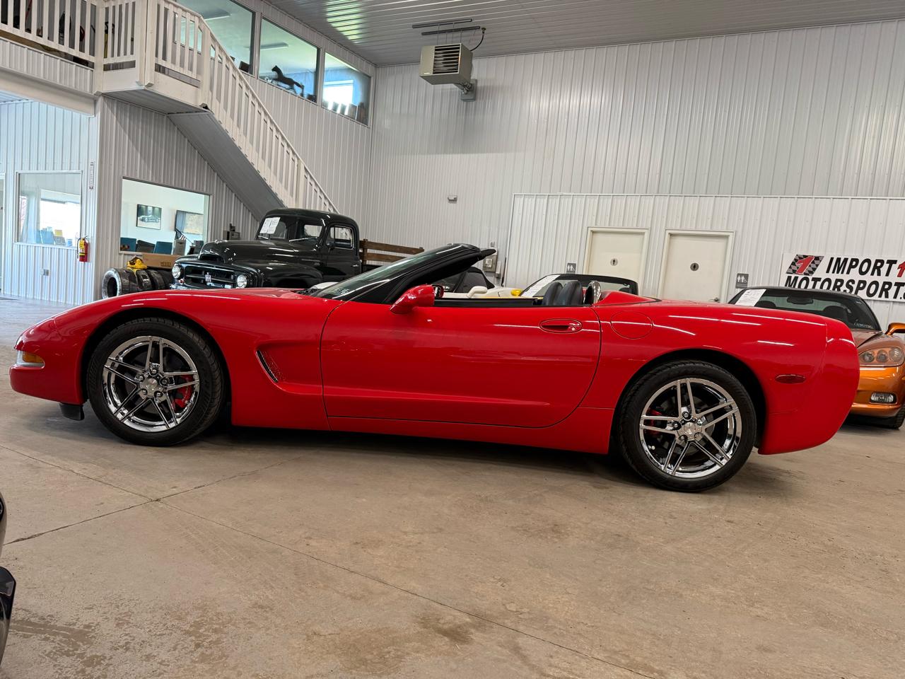 Chevrolet Corvette 2dr Convertible 2004