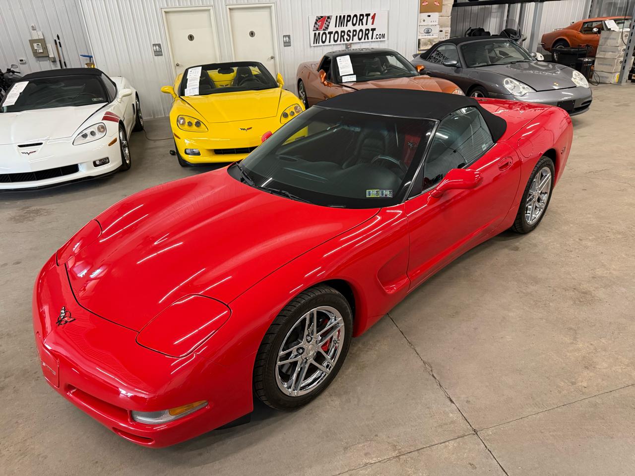 Chevrolet Corvette 2dr Convertible 2004