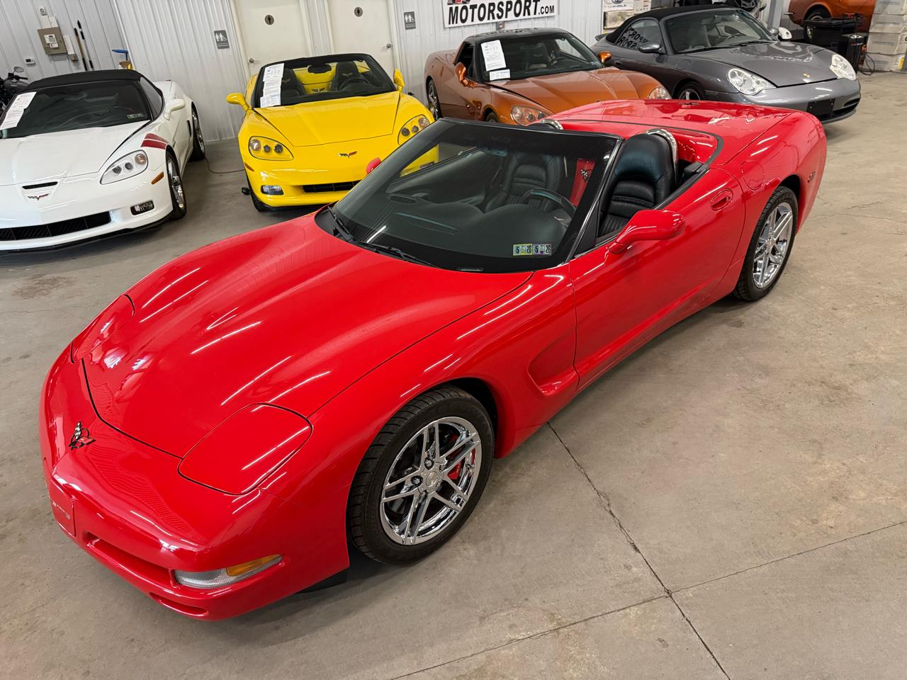 Chevrolet Corvette 2dr Convertible 2004