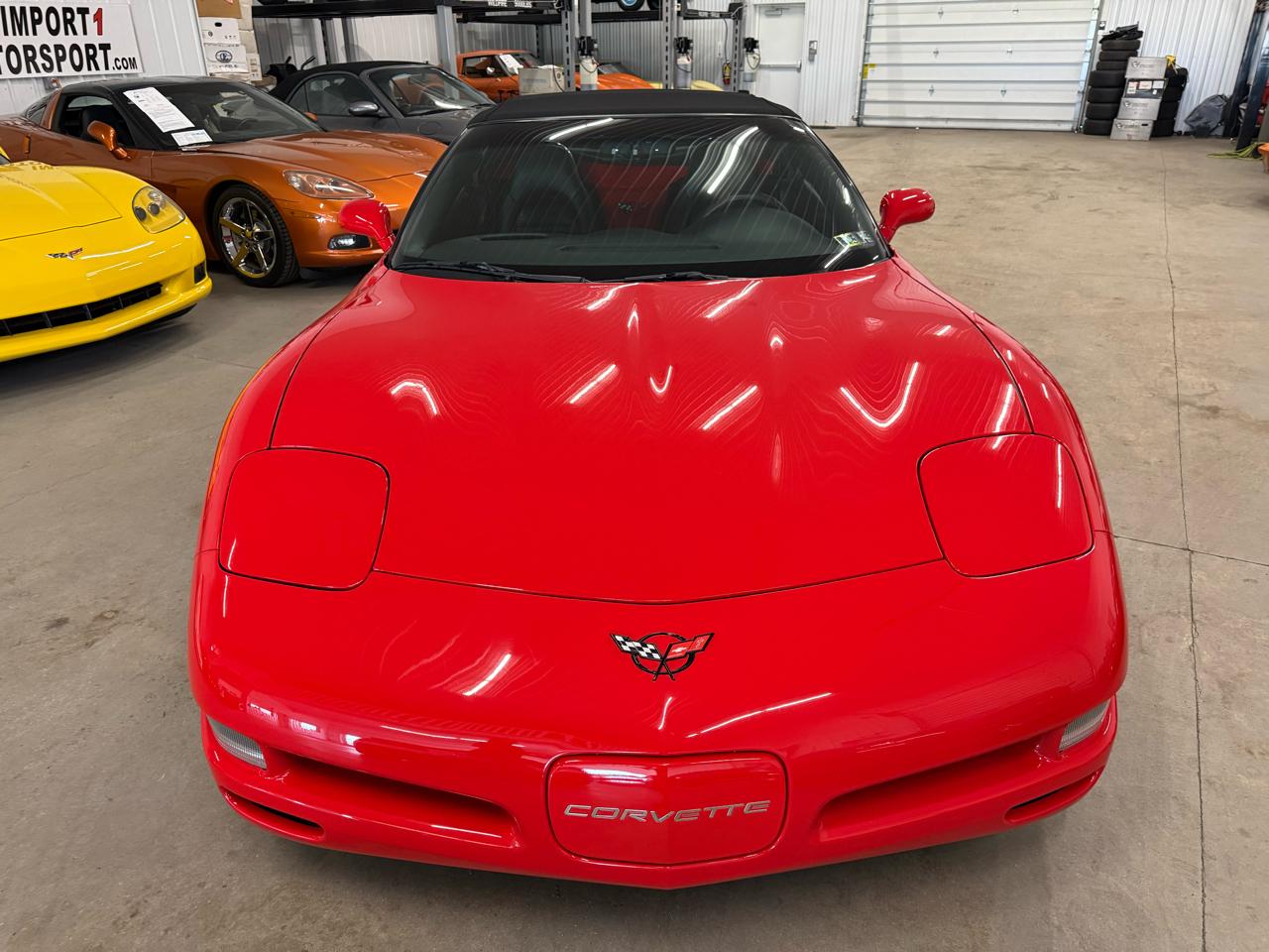Chevrolet Corvette 2dr Convertible 2004