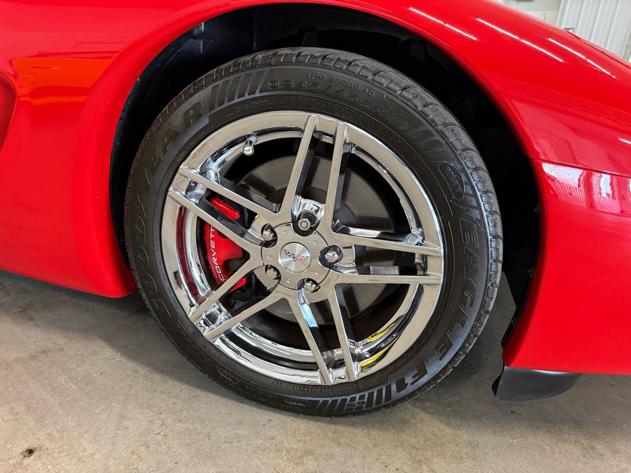 Chevrolet Corvette 2dr Convertible 2004