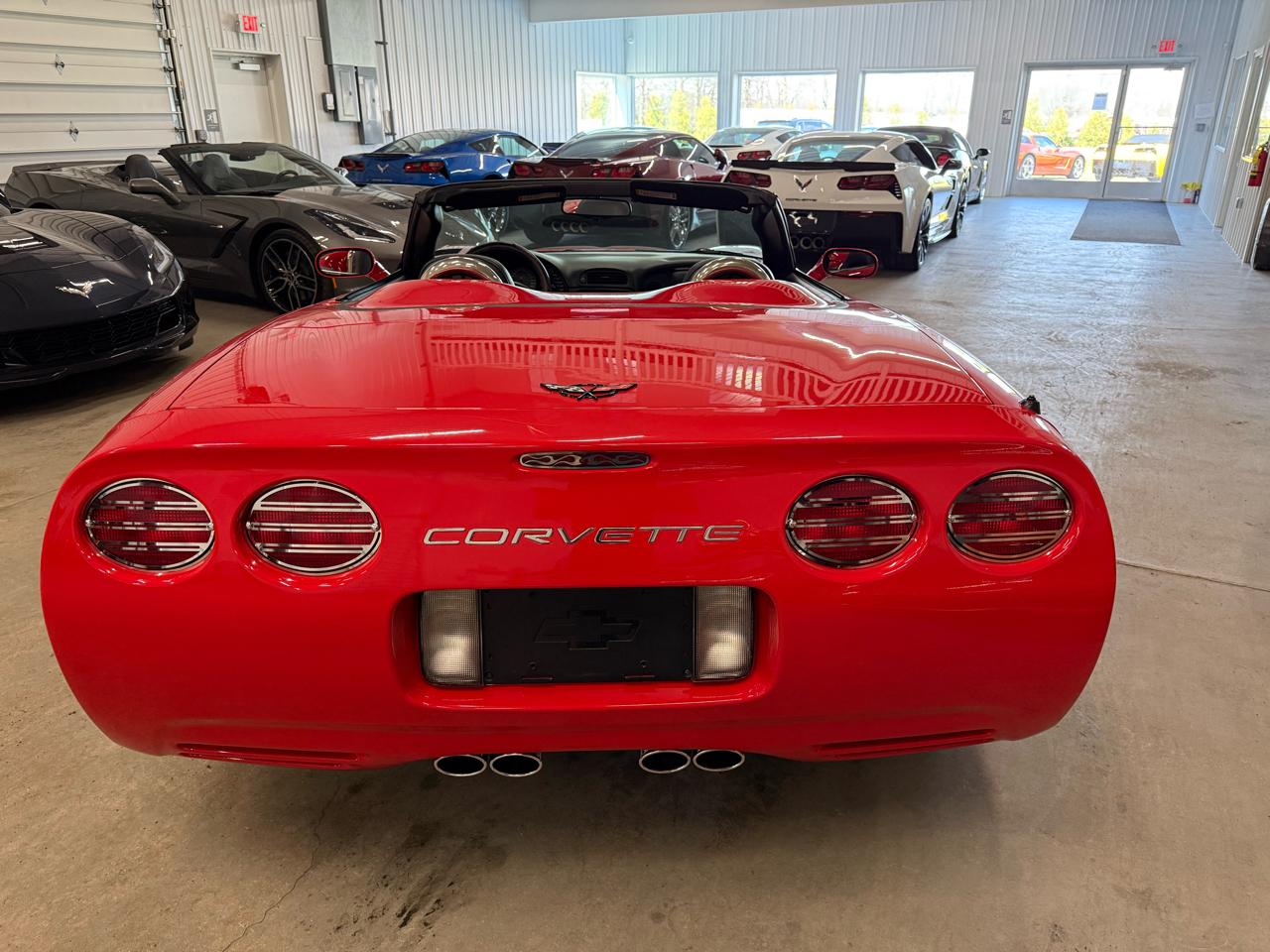 Chevrolet Corvette 2dr Convertible 2004