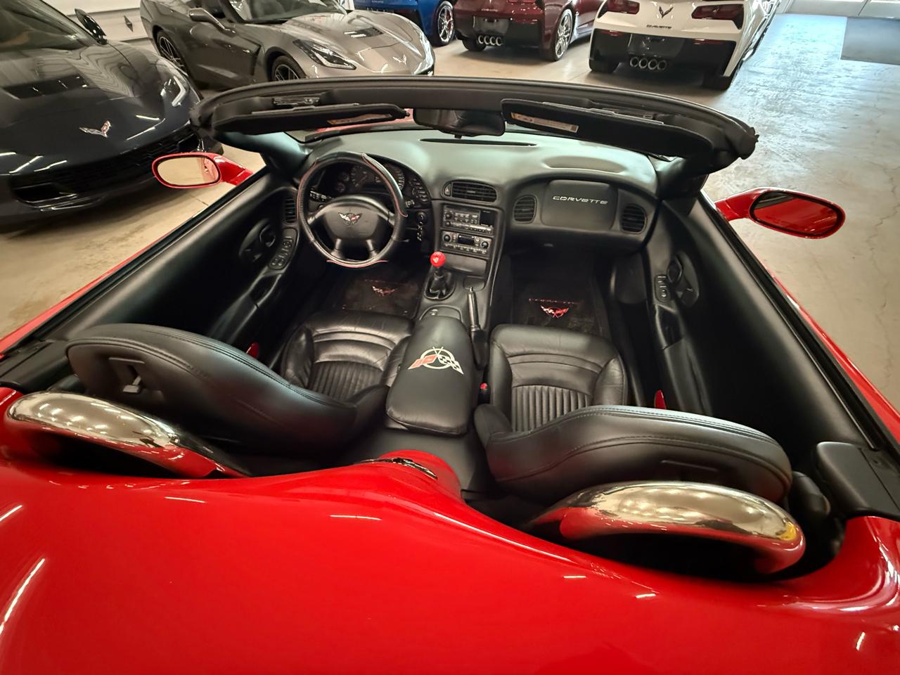 Chevrolet Corvette 2dr Convertible 2004