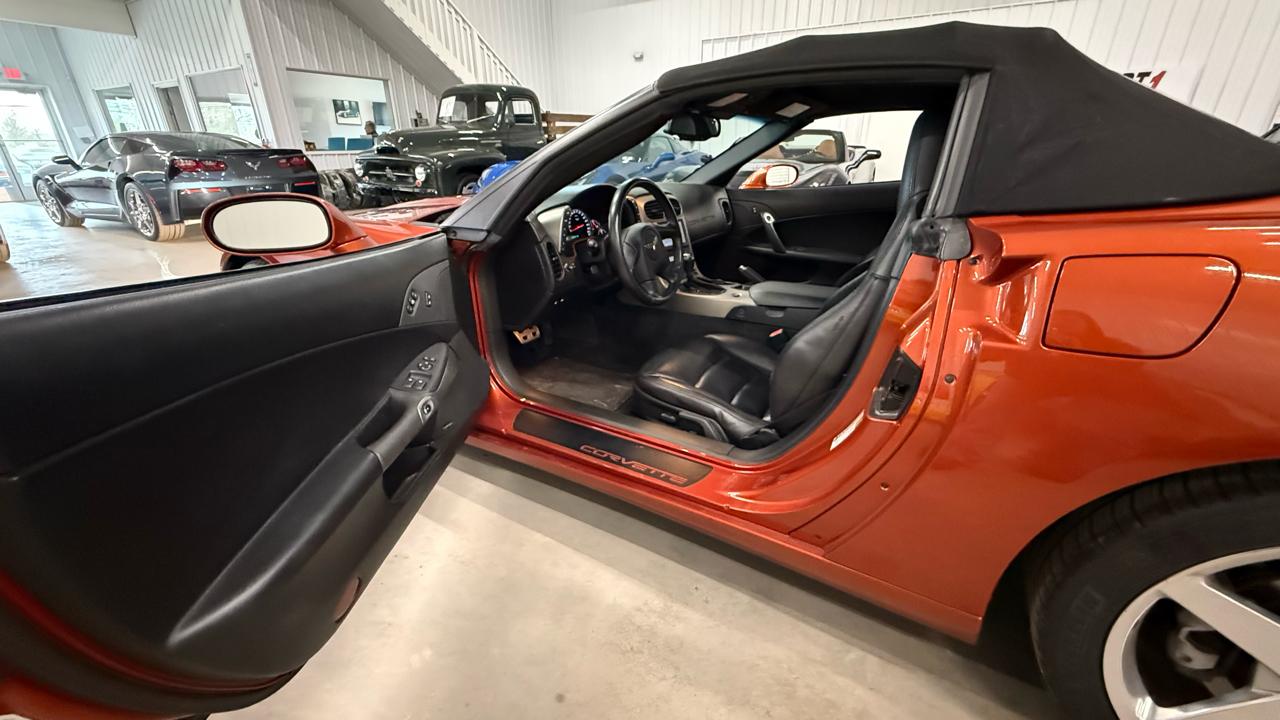 Chevrolet Corvette 2dr Convertible 2005