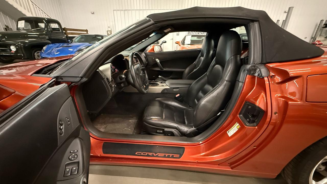 Chevrolet Corvette 2dr Convertible 2005