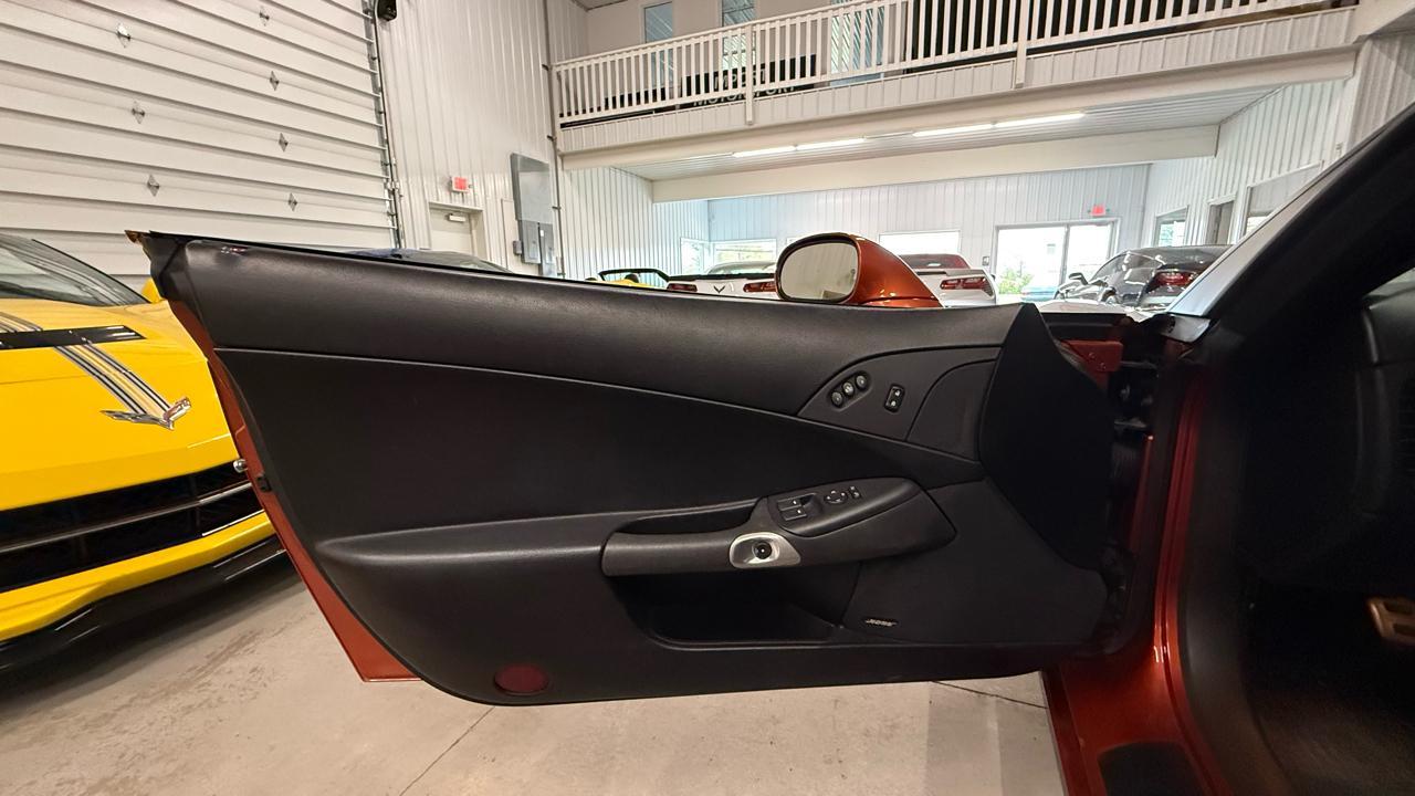 Chevrolet Corvette 2dr Convertible 2005