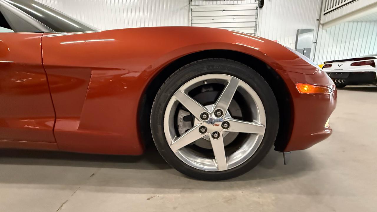 Chevrolet Corvette 2dr Convertible 2005