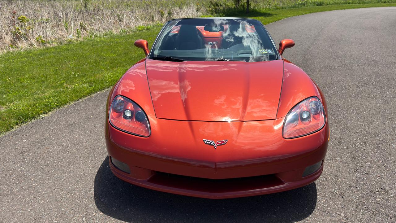 Chevrolet Corvette 2dr Convertible 2005