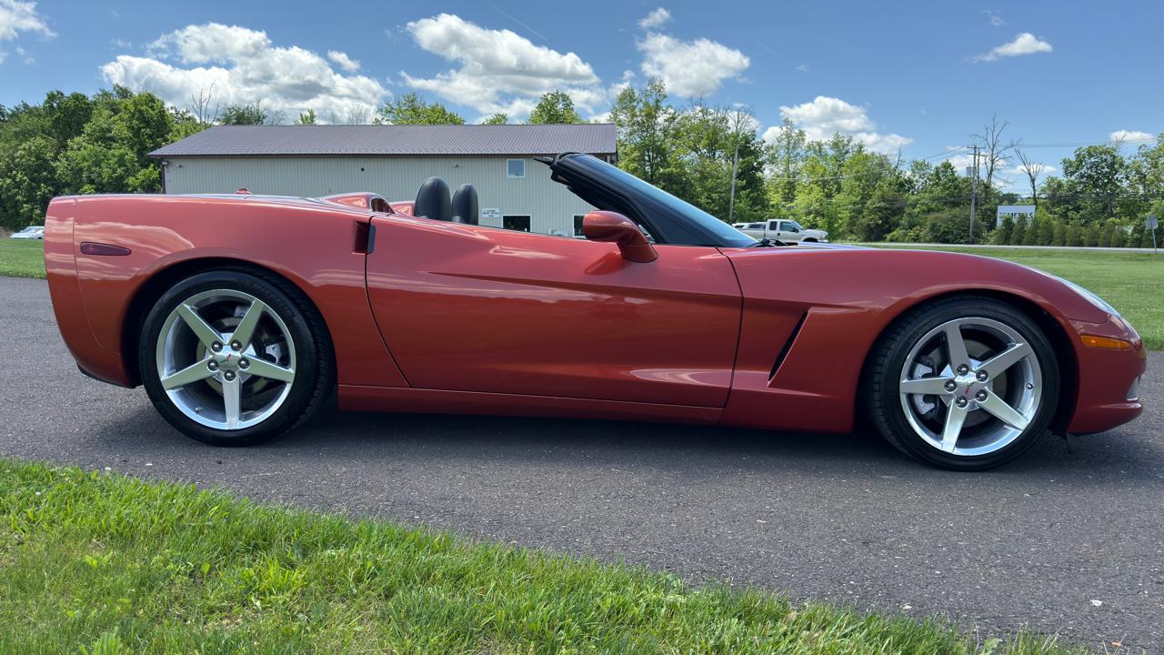 Chevrolet Corvette 2dr Convertible 2005