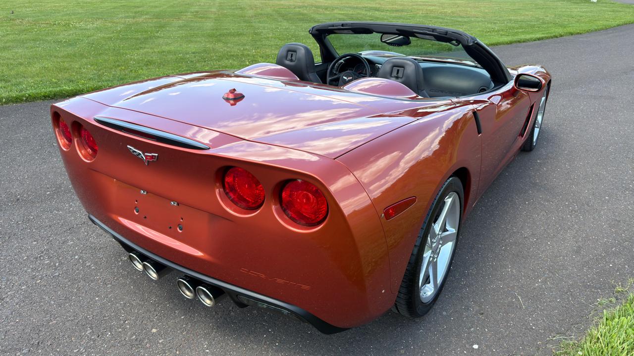 Chevrolet Corvette 2dr Convertible 2005