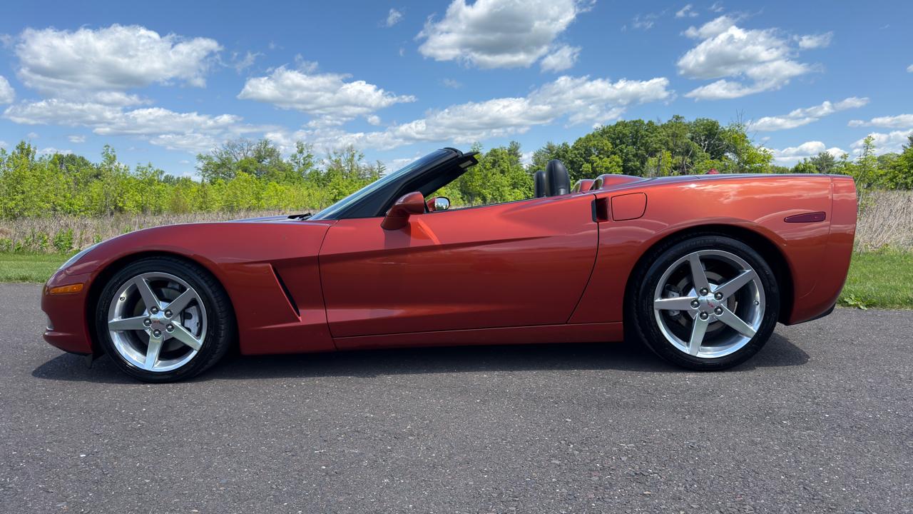 Chevrolet Corvette 2dr Convertible 2005