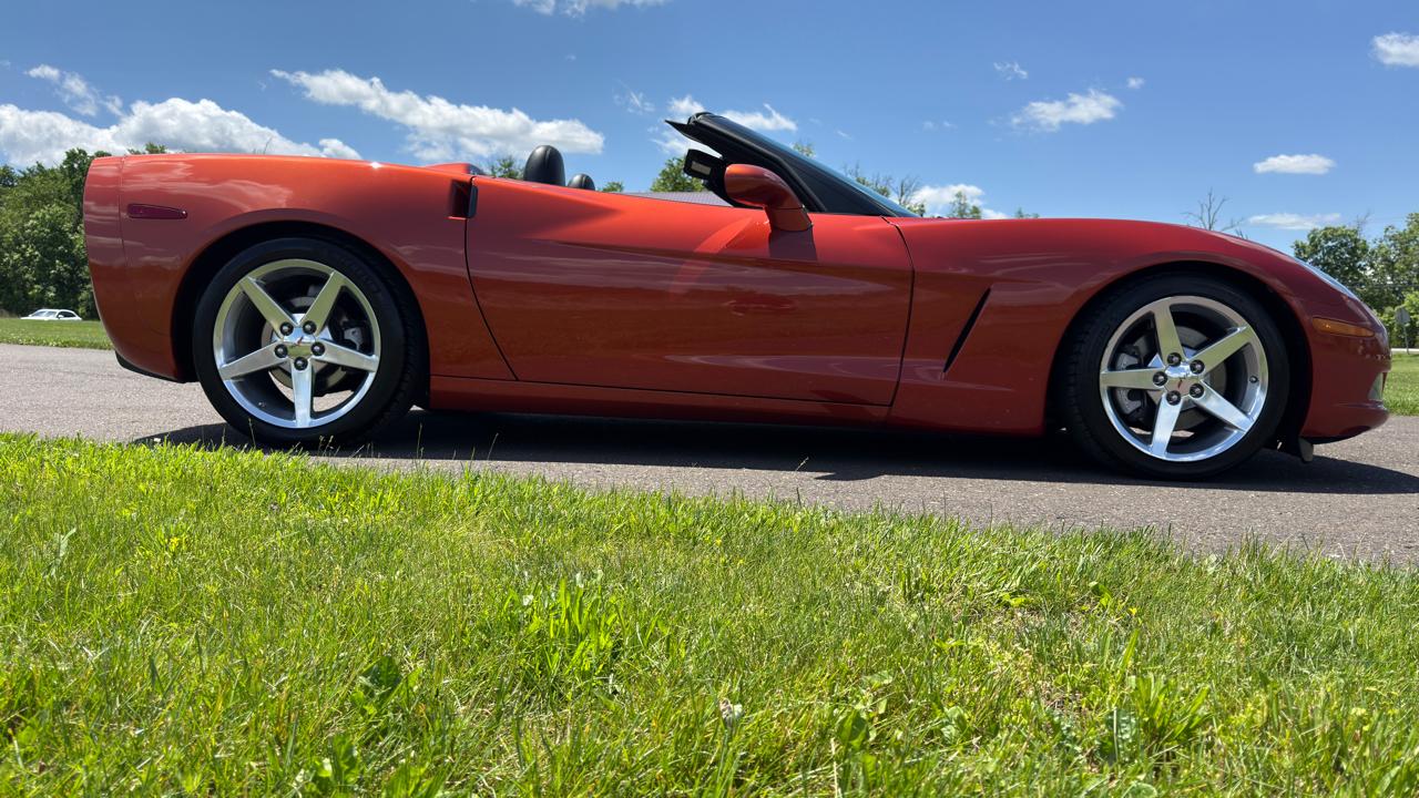 Chevrolet Corvette 2dr Convertible 2005