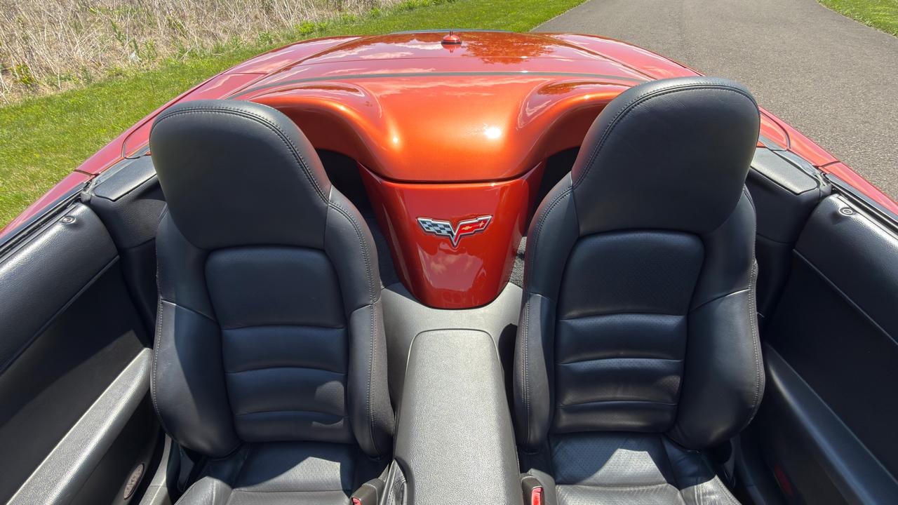 Chevrolet Corvette 2dr Convertible 2005