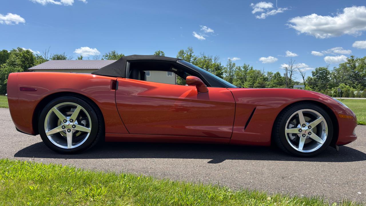 Chevrolet Corvette 2dr Convertible 2005