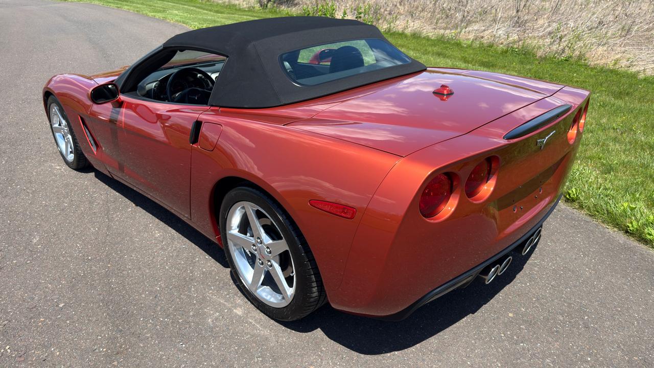 Chevrolet Corvette 2dr Convertible 2005