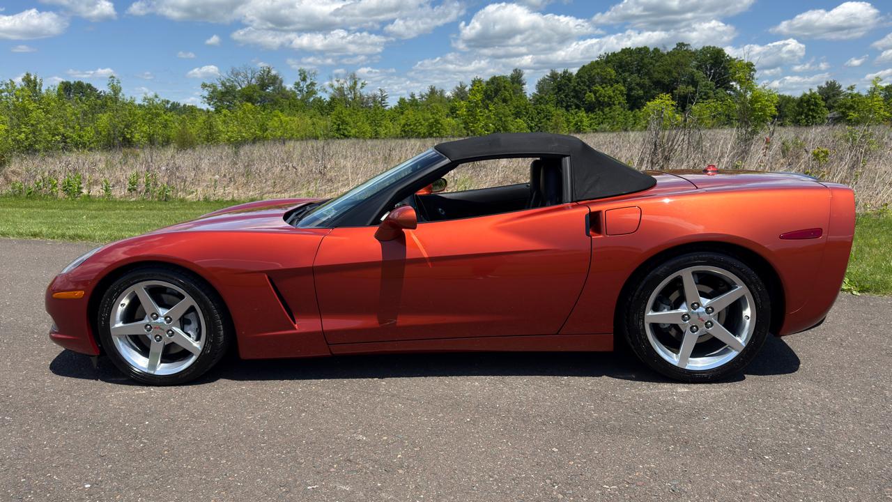 Chevrolet Corvette 2dr Convertible 2005