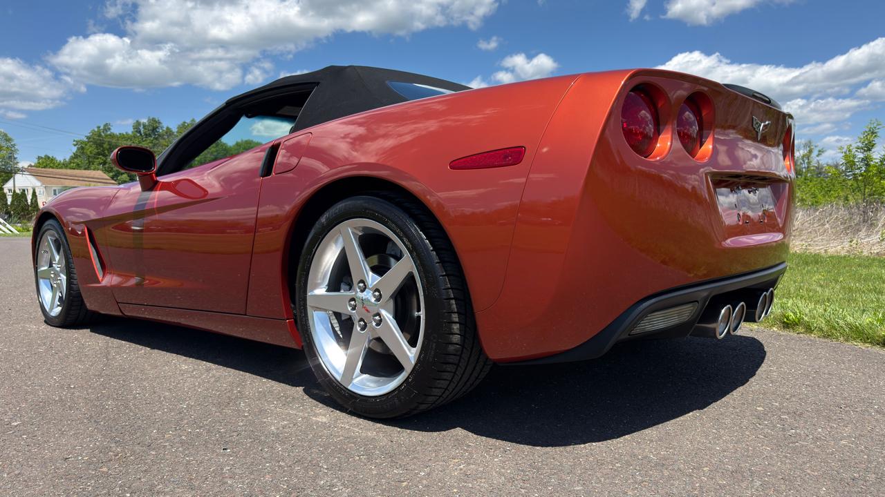Chevrolet Corvette 2dr Convertible 2005