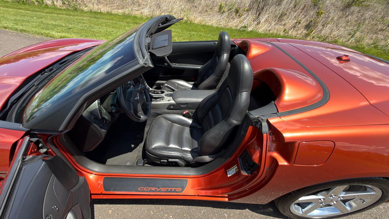 Chevrolet Corvette 2dr Convertible 2005