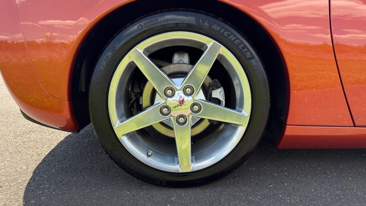 Chevrolet Corvette 2dr Convertible 2005