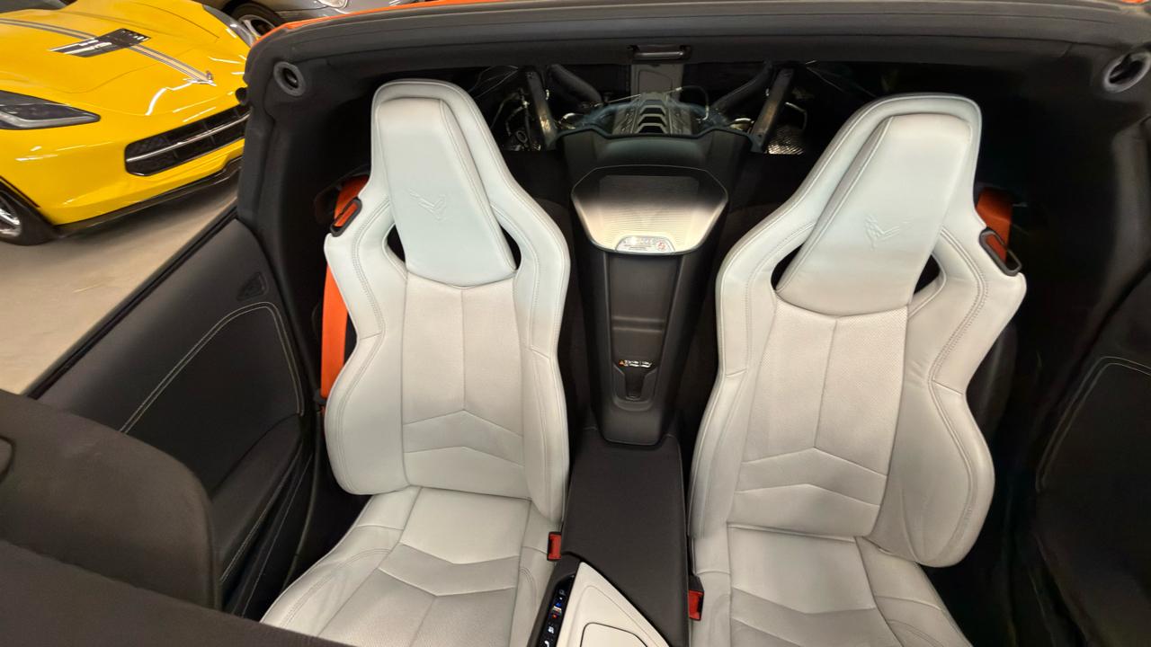 Chevrolet Corvette 2dr Stingray Cpe w/2LT 2023