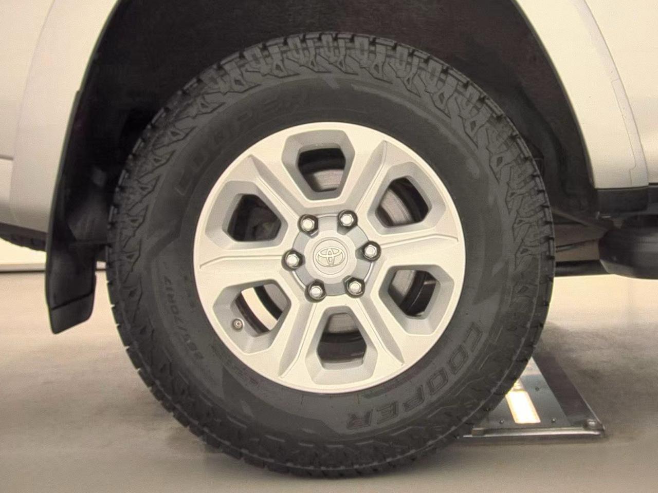 Toyota 4Runner  2016