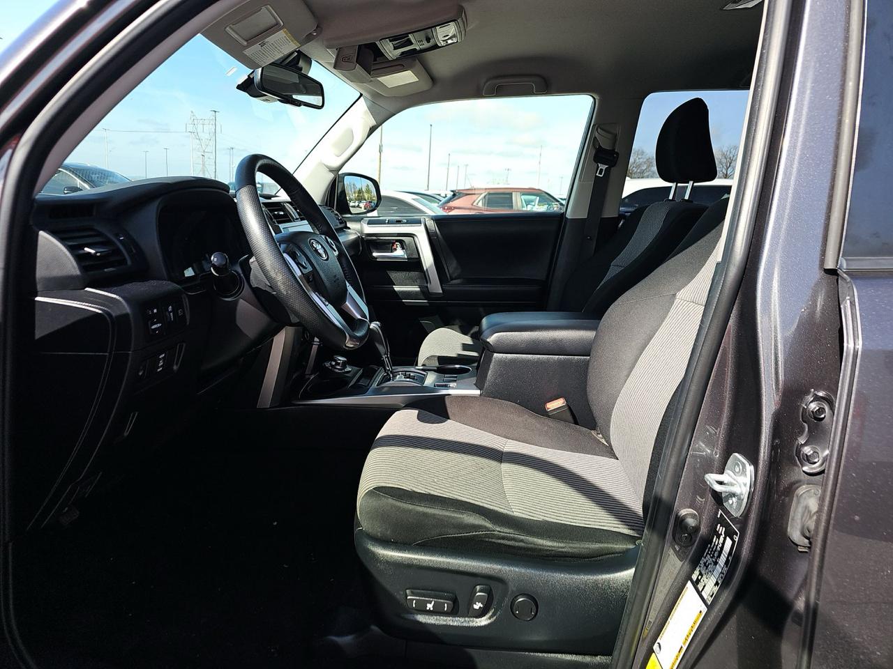 Toyota 4Runner SR5 4WD (Natl) 2021