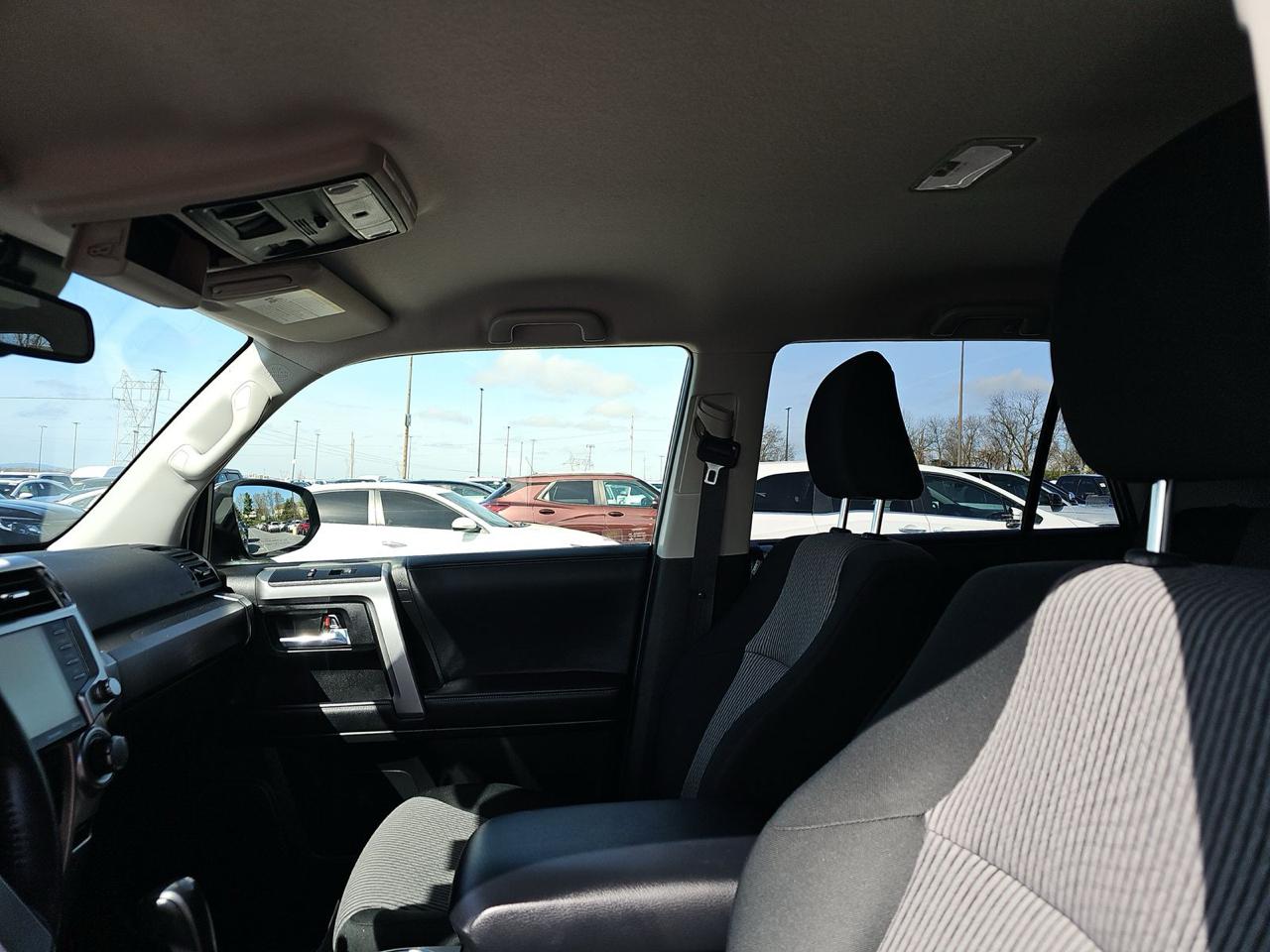 Toyota 4Runner SR5 4WD (Natl) 2021