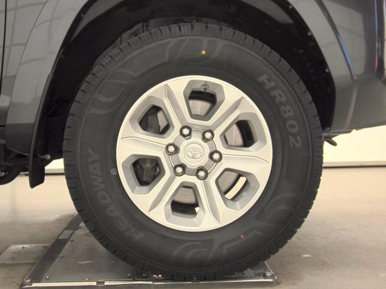 Toyota 4Runner SR5 4WD (Natl) 2021