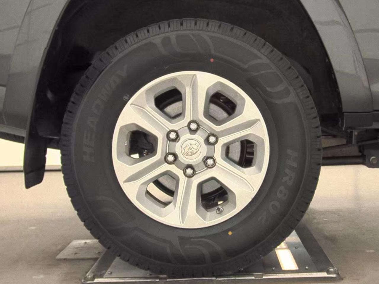 Toyota 4Runner SR5 4WD (Natl) 2021