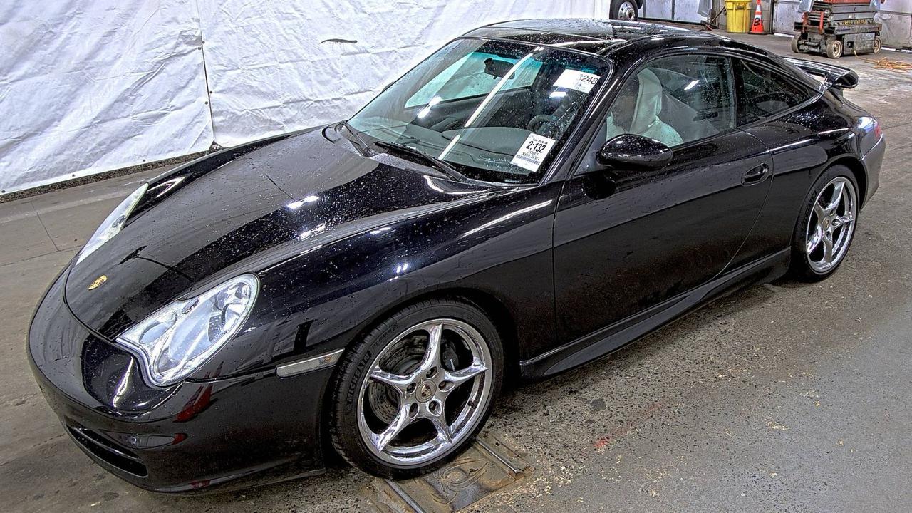 Porsche 911 Carrera 2dr Carrera Targa 6-Spd Manual 2002