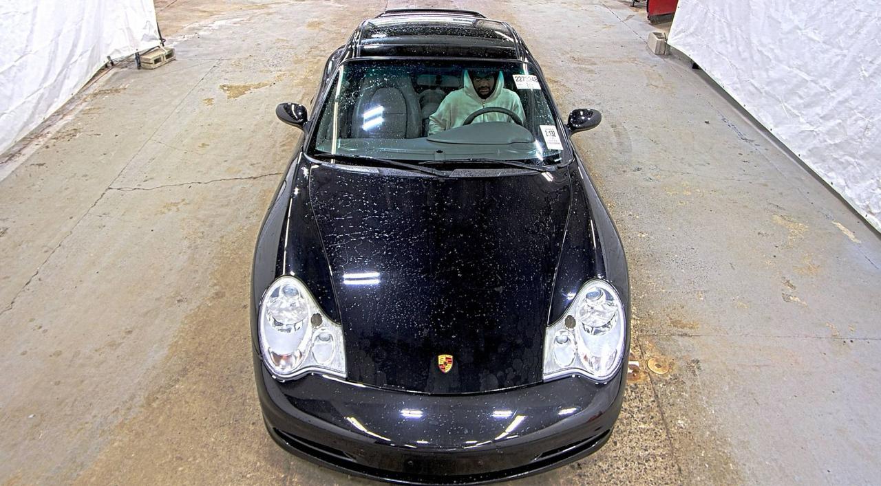 Porsche 911 Carrera 2dr Carrera Targa 6-Spd Manual 2002