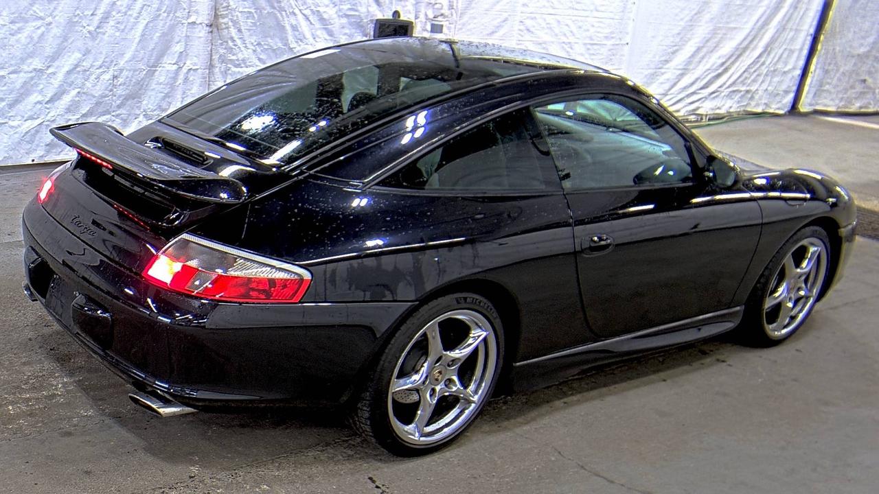 Porsche 911 Carrera 2dr Carrera Targa 6-Spd Manual 2002