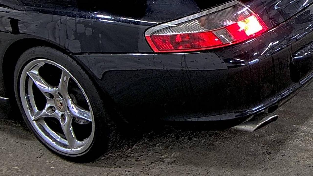 Porsche 911 Carrera 2dr Carrera Targa 6-Spd Manual 2002