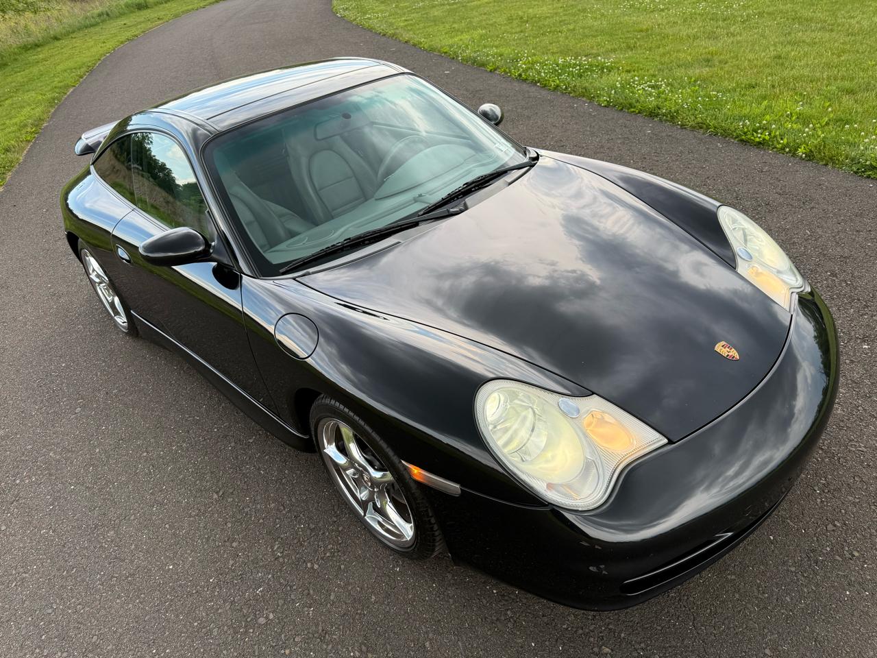 Porsche 911 Carrera 2dr Carrera Targa 6-Spd Manual 2002
