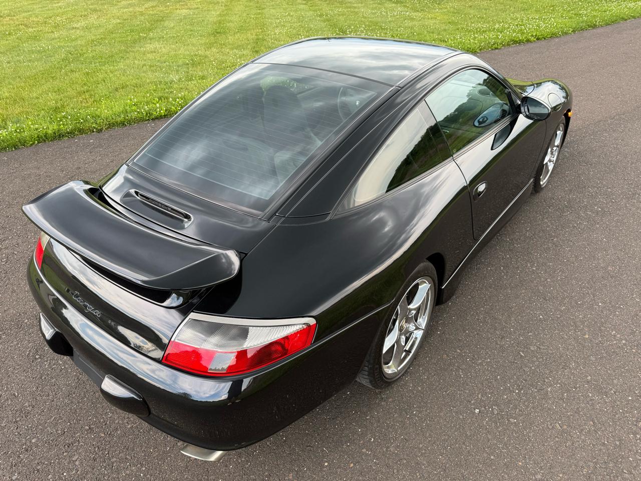 Porsche 911 Carrera 2dr Carrera Targa 6-Spd Manual 2002