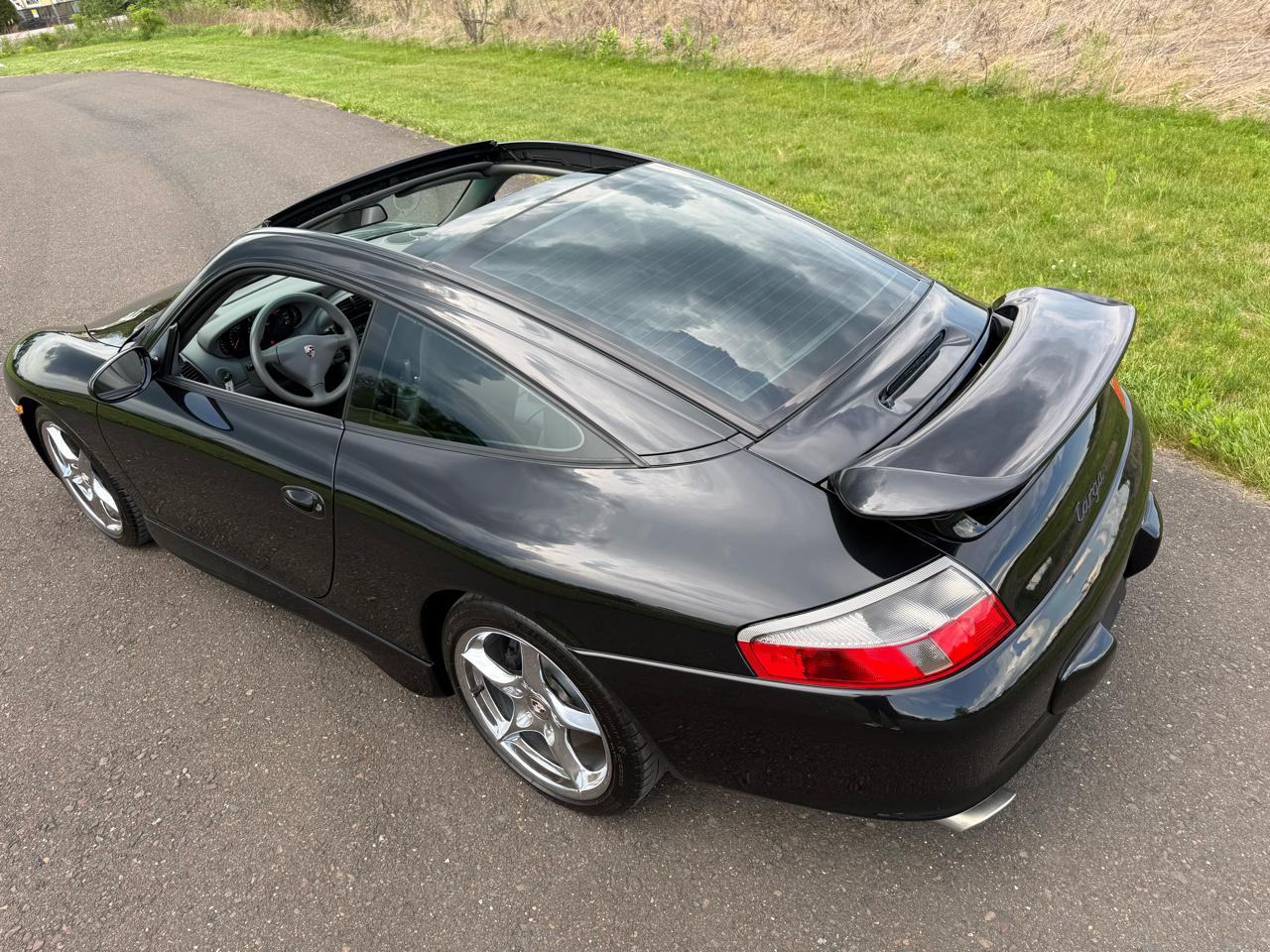 Porsche 911 Carrera 2dr Carrera Targa 6-Spd Manual 2002