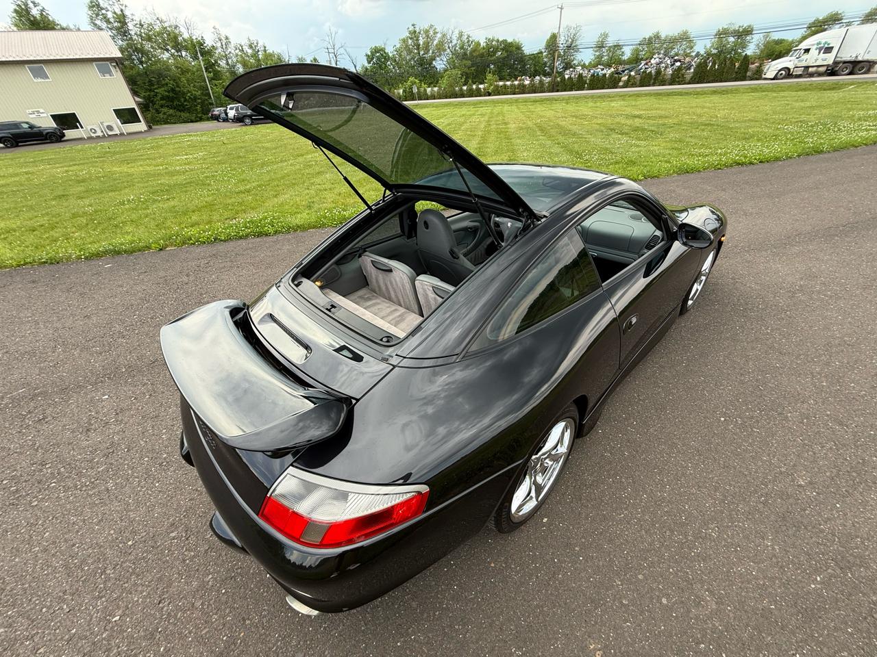 Porsche 911 Carrera 2dr Carrera Targa 6-Spd Manual 2002