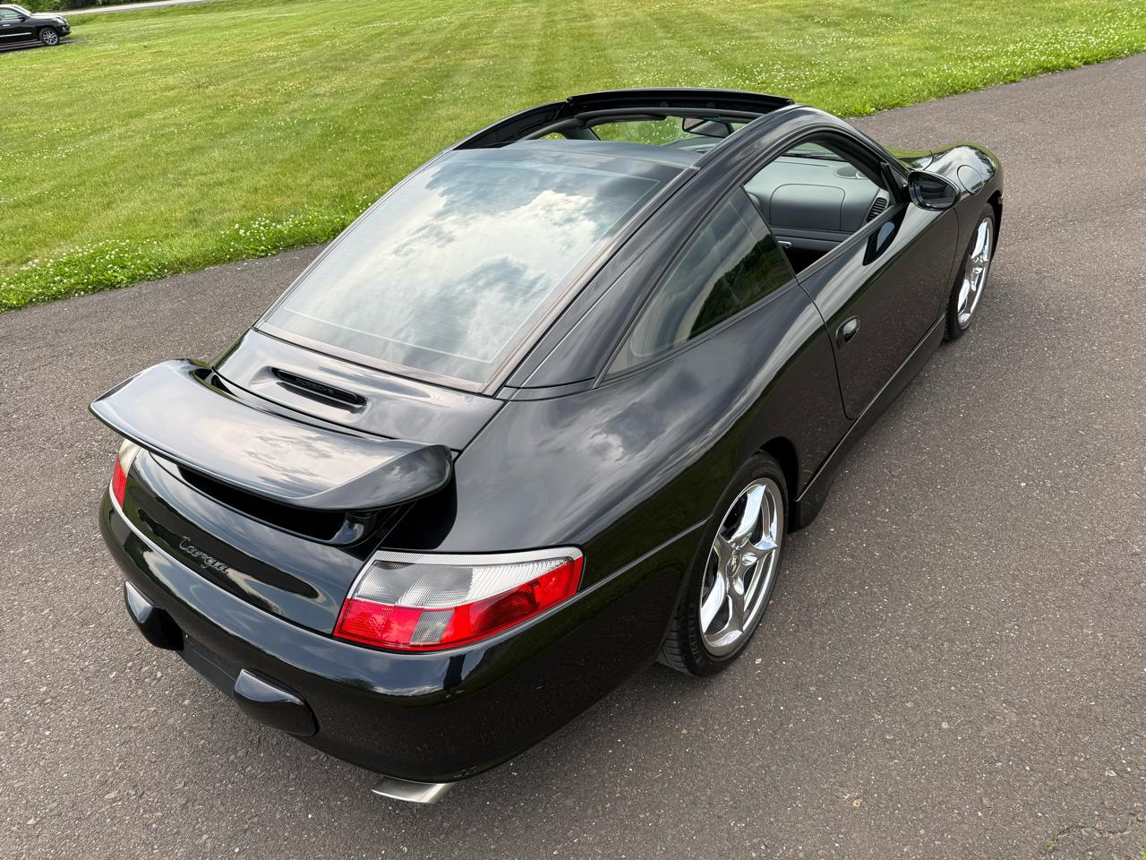 Porsche 911 Carrera 2dr Carrera Targa 6-Spd Manual 2002