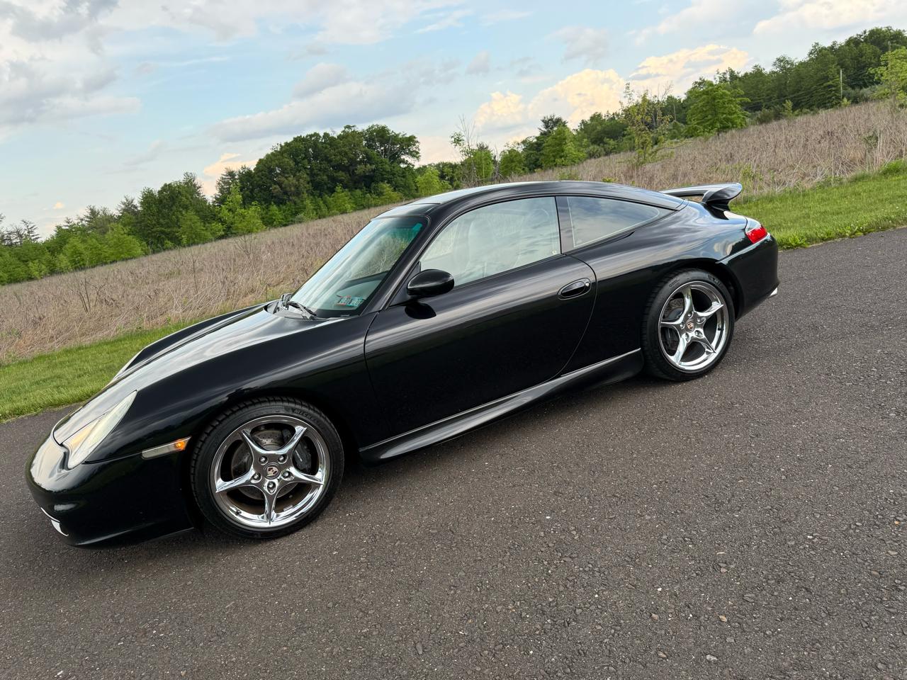 Porsche 911 Carrera 2dr Carrera Targa 6-Spd Manual 2002