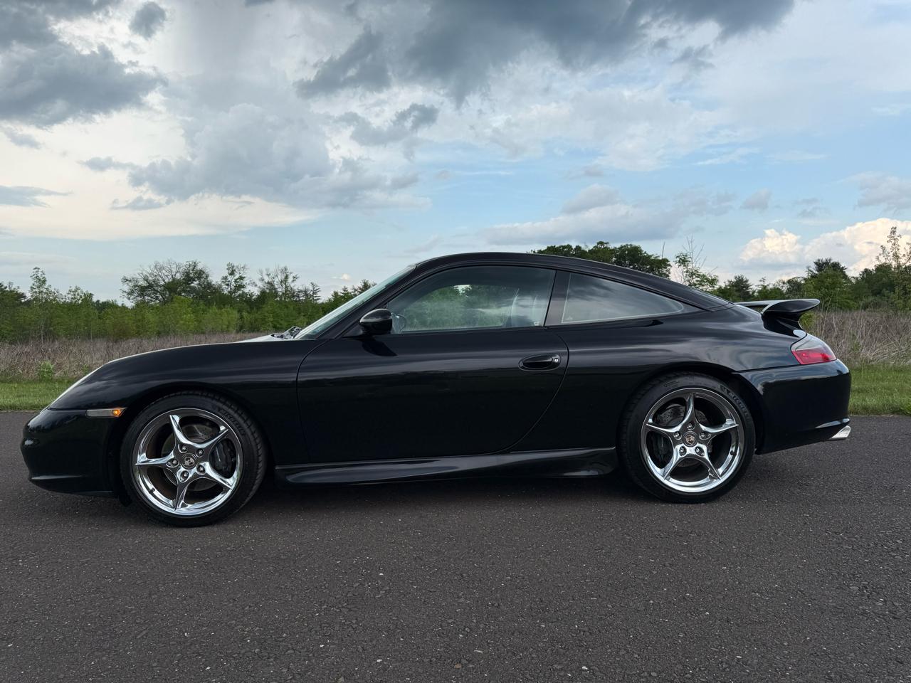 Porsche 911 Carrera 2dr Carrera Targa 6-Spd Manual 2002