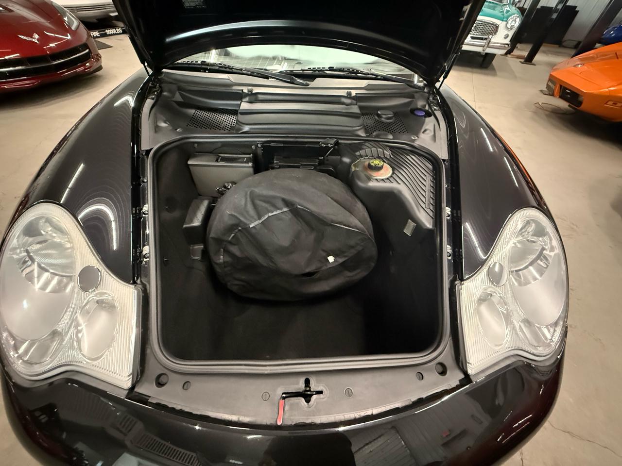 Porsche 911 Carrera 2dr Carrera Targa 6-Spd Manual 2002