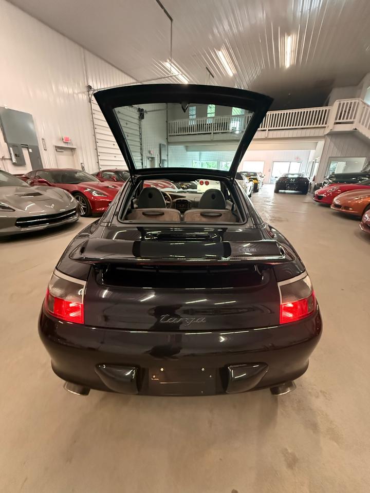Porsche 911 Carrera 2dr Carrera Targa 6-Spd Manual 2002